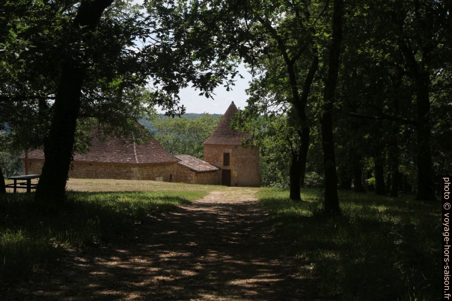 La ferme Le Théâtre vue du nord. Photo © Alex Medwedeff