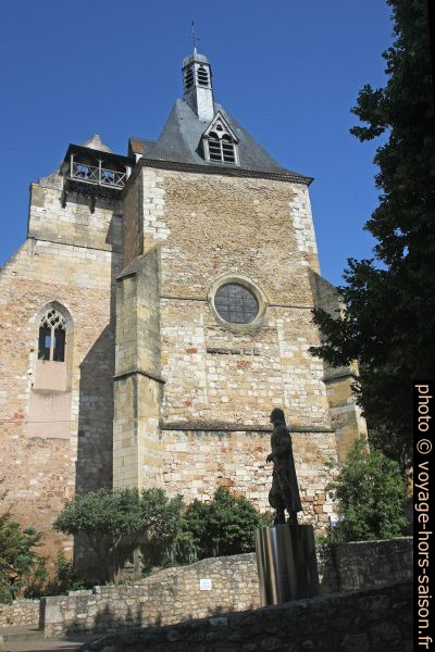 Statue de Cyrano de Bergerac. Photo © Alex Medwedeff