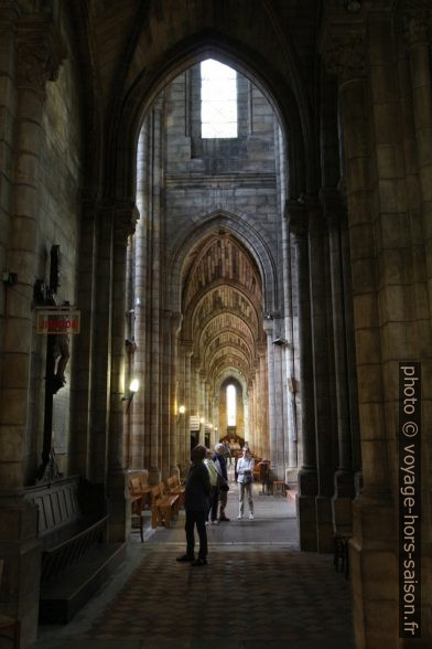 Nef latérale de l'église de Bergerac. Photo © André M. Winter