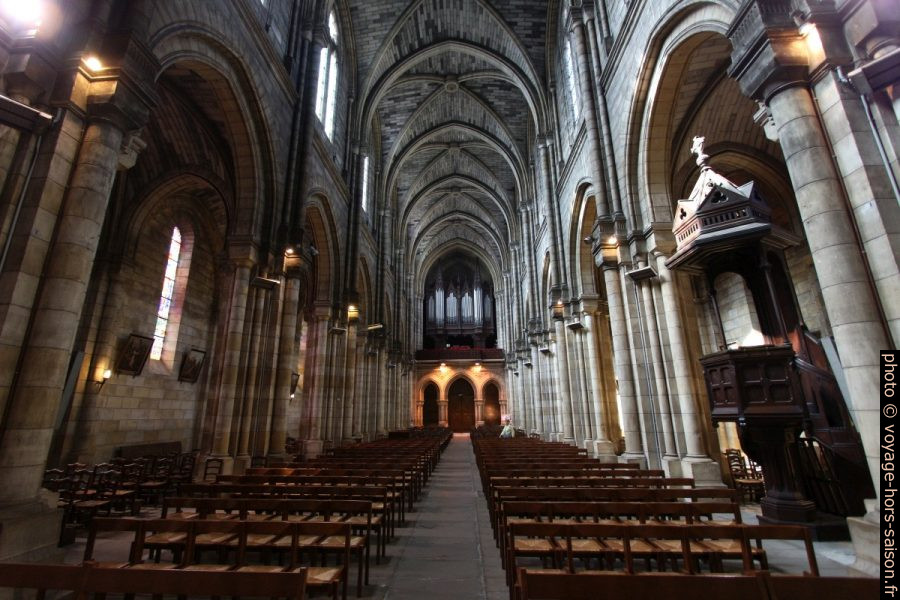 Nef et orgue de l'eglise de Bergerac. Photo © André M. Winter