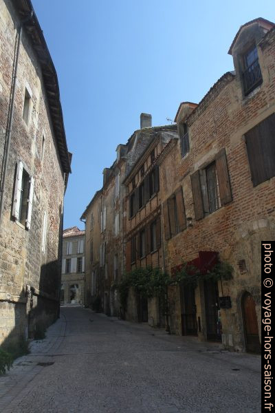 Rue des Récollets. Photo © Alex Medwedeff