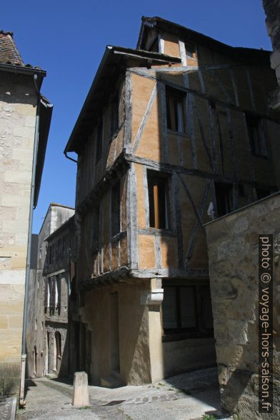 Maisons à colombages dans le centre de Bergerac. Photo © Alex Medwedeff