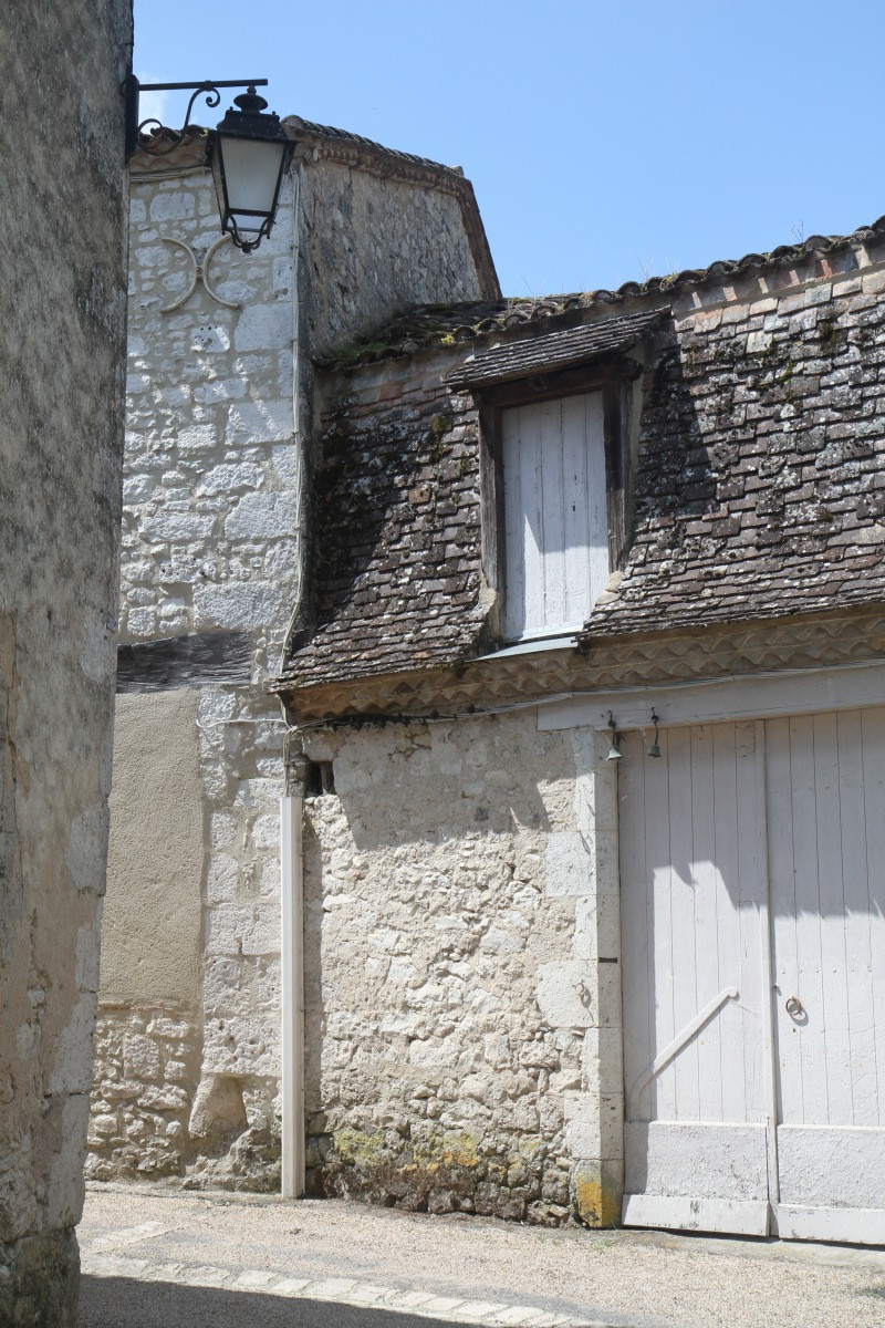 Lucarne d'accès sur une maison. Photo © Alex Medwedeff