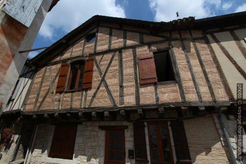 Maisons à colombages comblés de briques. Photo © André M. Winter