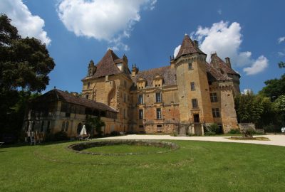 Château de Lanquais. Photo © Alex Medwedeff