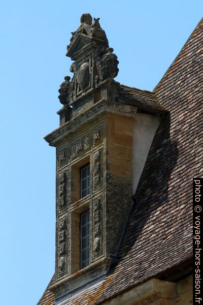 Lucarne Renaissance du Château de Lanquais. Photo © André M. Winter
