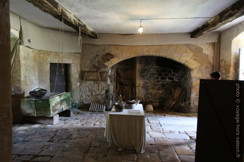 Cuisine médiévale du Château de Lanquais. Photo © André M. Winter