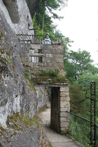 Accueil médiéval à la Roque Saint-Christophe. Photo © Alex Medwedeff