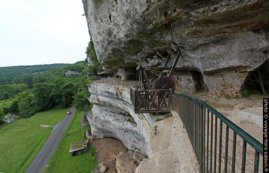 Position du treuil de puits de la Roque Saint-Christophe. Photo © André M. Winter