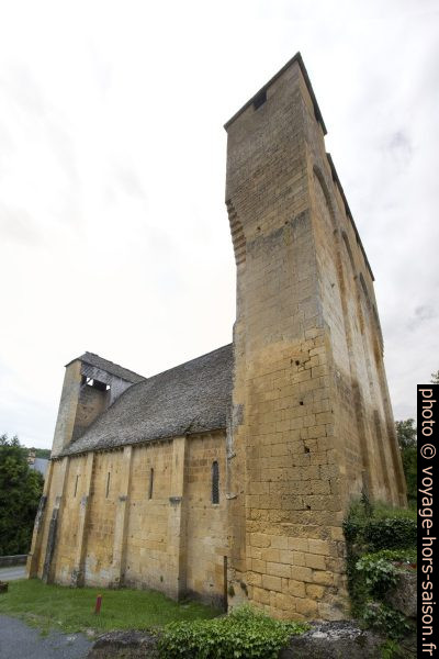 Église de Tayac avec chambre de guet au nord-est. Photo © André M. Winter
