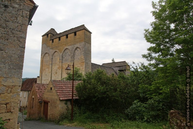 L'église St.-Martin-de-Tours dans le village de Tayac. Photo © André M. Winter
