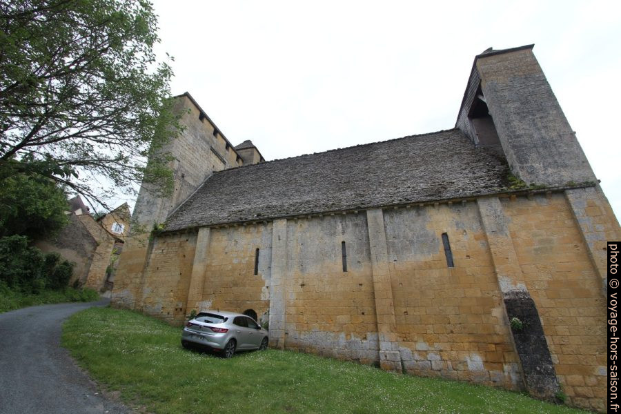 Face nord-ouest de l'église de Tayac. Photo © Alex Medwedeff
