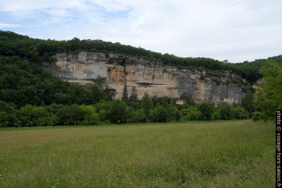 Escarpement de la Laugerie Basse. Photo © Alex Medwedeff