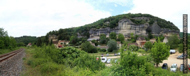 Panorama du Rocher des Eyzies. Photo © André M. Winter