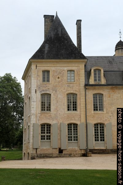 Aile nord du Château de Campagne. Photo © Alex Medwedeff