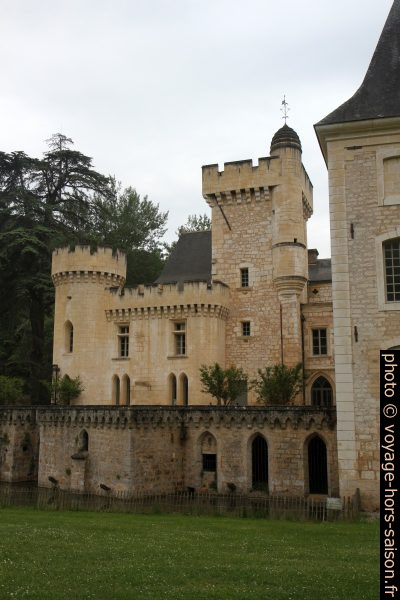 Partie ouest du Château de Campagne. Photo © Alex Medwedeff