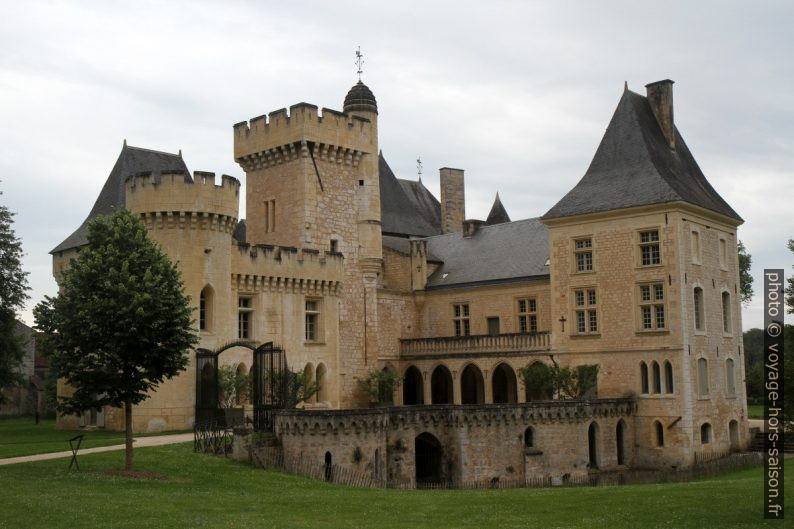 Le Château de Campagne vu du sud. Photo © Alex Medwedeff