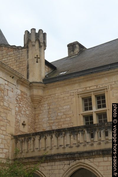 Une échauguette du Château de Campagne. Photo © Alex Medwedeff