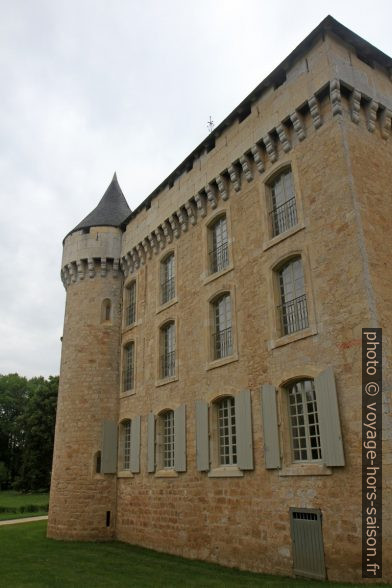 Façade sud-ouest du Château de Campagne. Photo © Alex Medwedeff