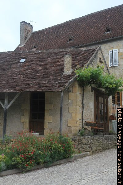Une vieille maison rénovée. Photo © Alex Medwedeff