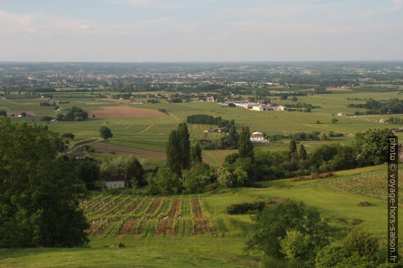 Vue vers Bergerac. Photo © Alex Medwedeff