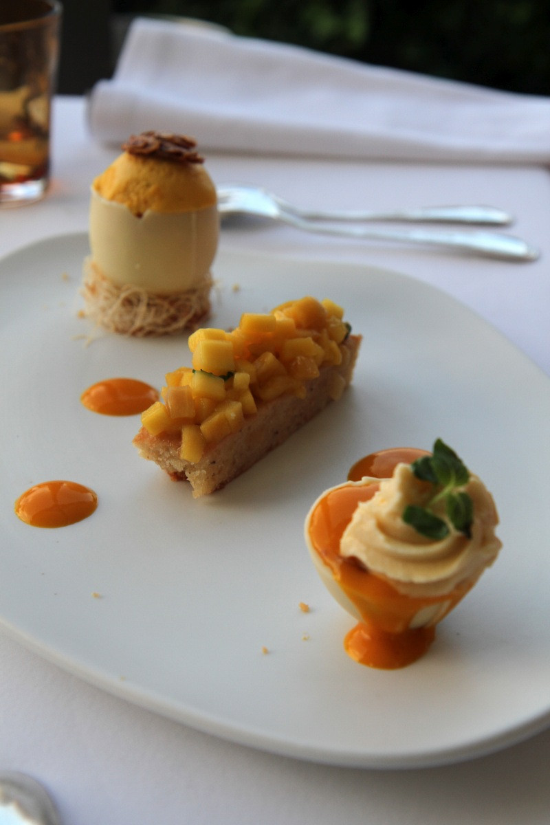 Dessert fruité. Photo © Alex Medwedeff
