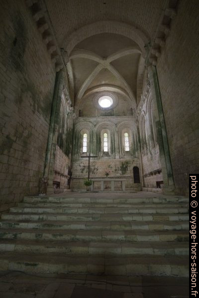 Marches du chœur de l'église de Saint-Amand. Photo © André M. Winter