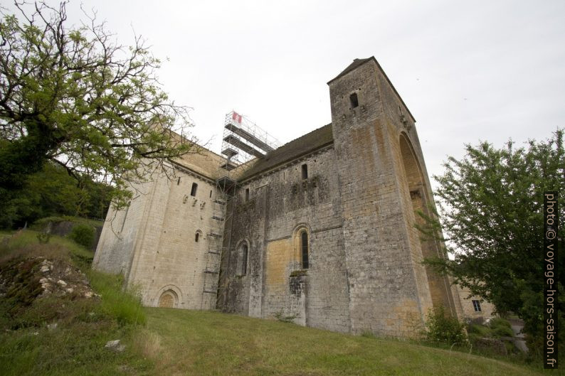 Façade nord de l'église de Saint-Amand-de-Coly. Photo © André M. Winter