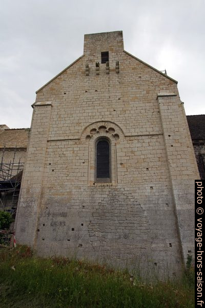 Côté extérieur du transept nord de l'église de Saint-Amand. Photo © André M. Winter