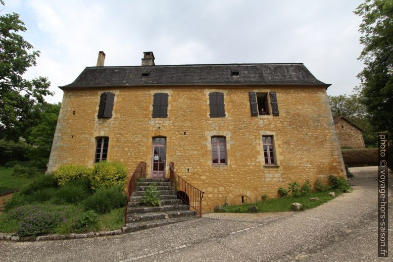 Façade ouest du Vieil Hôpital de St. Amand. Photo © André M. Winter