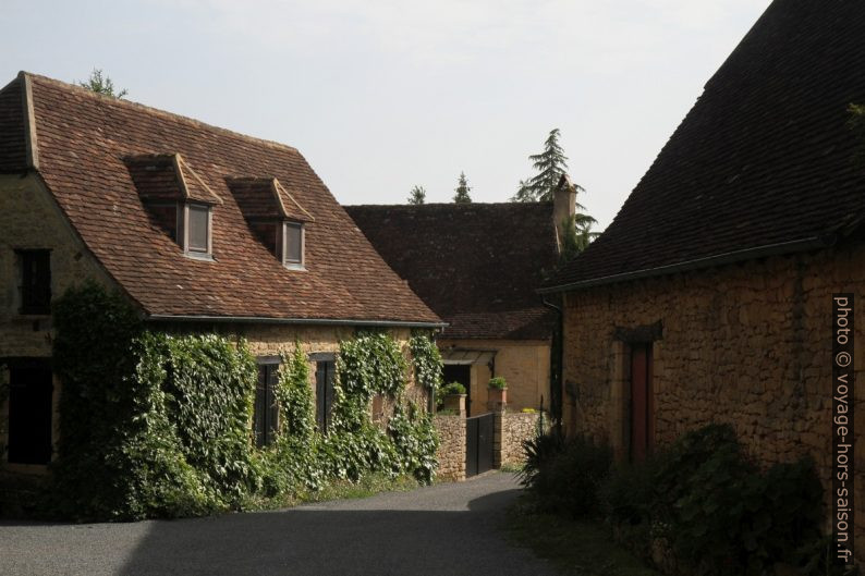 Maisons du Bourg de Fanlac. Photo © Alex Medwedeff