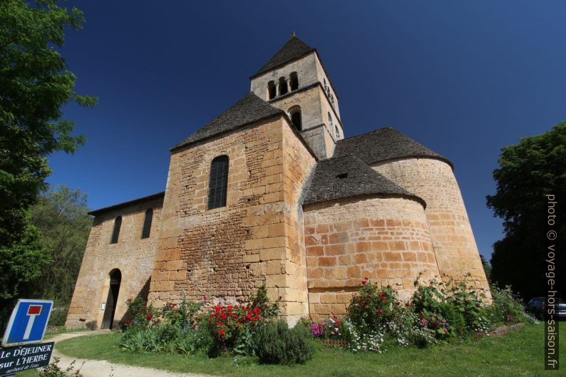 Côté sud de l'église St.-Léonce. Photo © André M. Winter