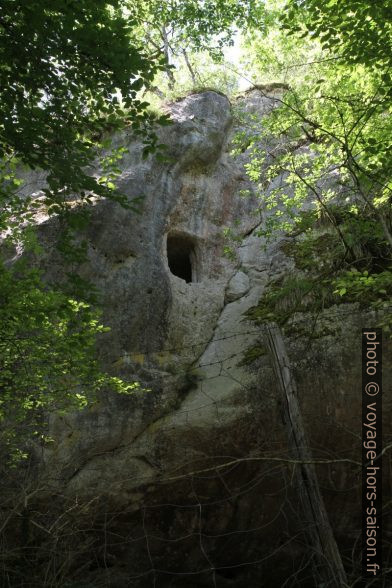 Ouverture troglodytique de Castel Merle. Photo © Alex Medwedeff