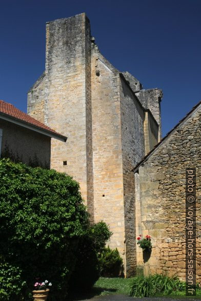 Chevet très haut de l'Église Saint-Pantaléon. Photo © Alex Medwedeff