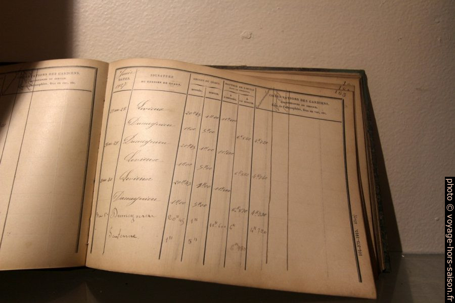 Livre d'un gardien de phare de juin 1927. Photo © André M. Winter