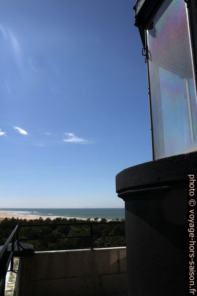 Sur la galerie du Phare de la Pointe de la Grave. Photo © Alex Medwedeff