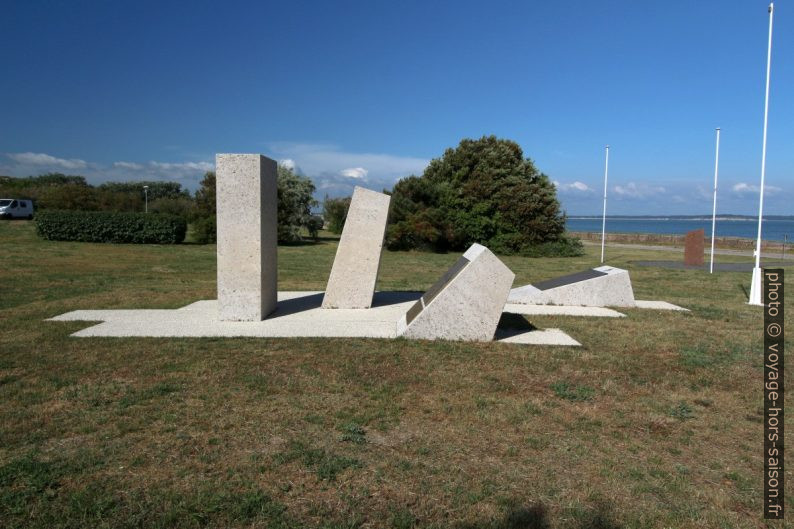 Monument de l'Opération Frankton. Photo © André M. Winter