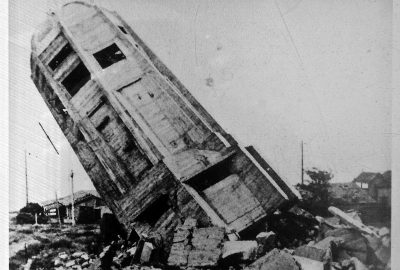 Photo du monument commémorant l'intervention américaine en 1917 détruit par les nazis en 1942. Photo © André M. Winter