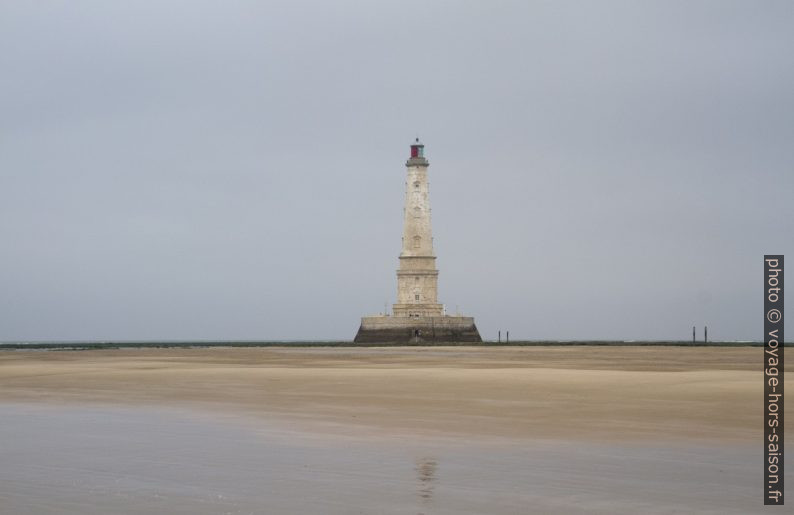 Phare de Cordouan à mer basse. Photo © Alex Medwedeff