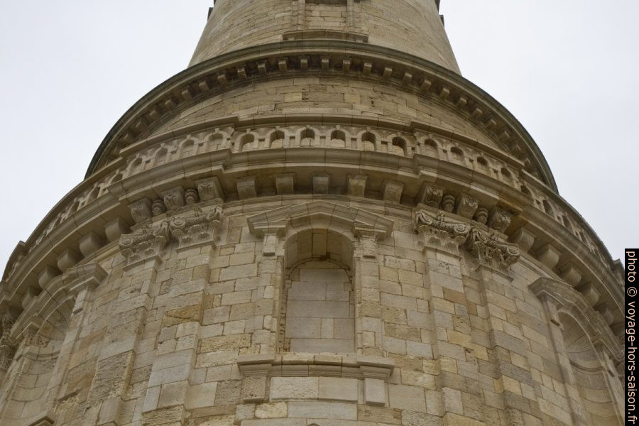 Fenêtre aveugle du Phare de Cordouan. Photo © Alex Medwedeff