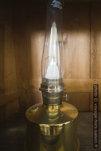 Ancienne lampe à pétrole de secours du Phare de Cordouan. Photo © André M. Winter