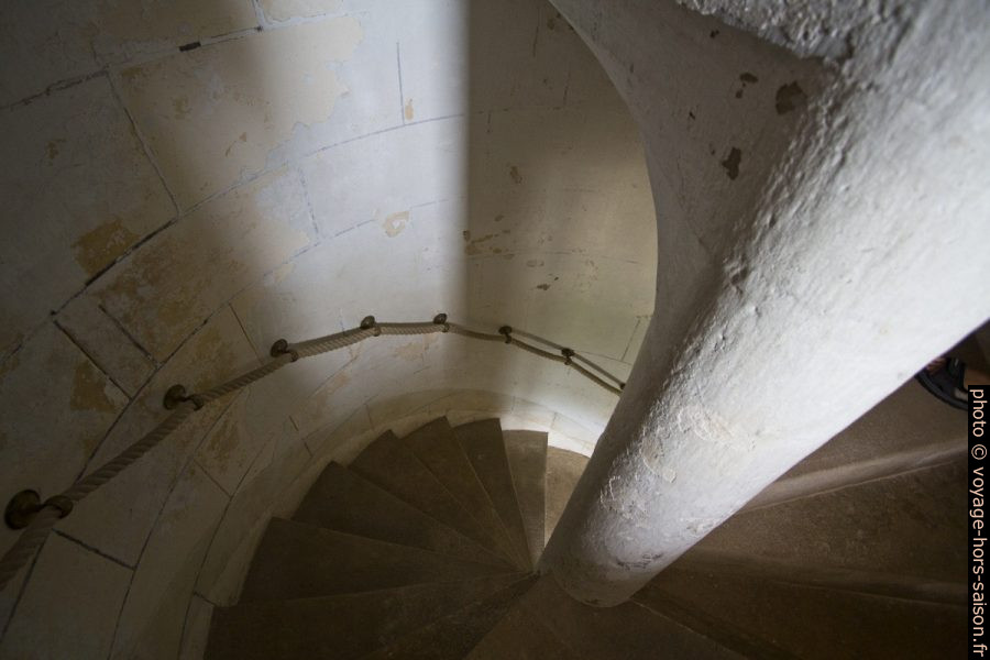 Escalier en colimaçon des premiers étages du Phare de Cordouan. Photo © André M. Winter