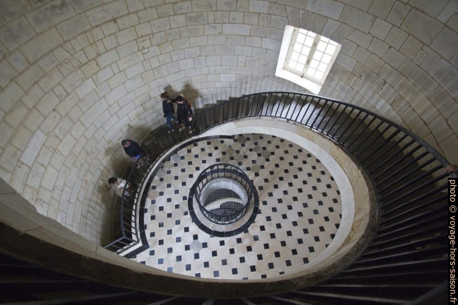 Escalier extérieur dans le quatrième étage du phare de Cordouan. Photo © André M. Winter