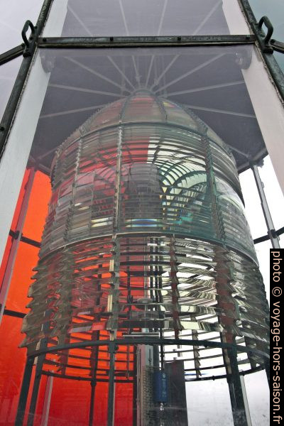 Lentille de Fresnel dans la lanterne du Phare de Cordouan. Photo © André M. Winter