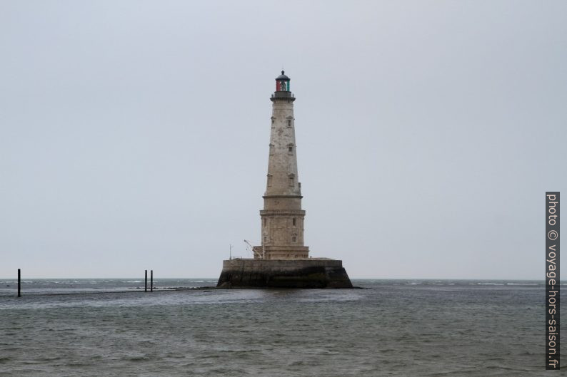 Phare de Cordouan entouré d'eau. Photo © Alex Medwedeff