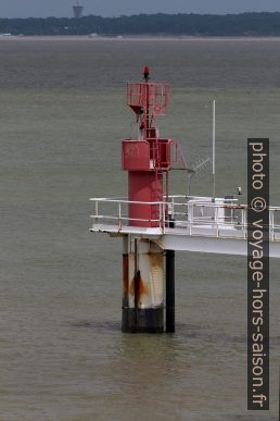 Feu rouge du Port Bloc. Photo © André M. Winter