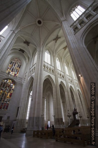 Voûtes du transept de la Cathédrale Saint-Pierre-et-Saint-Paul de Nantes. Photo © André M. Winter