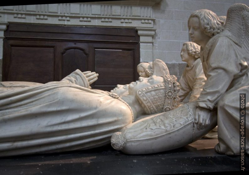 Marguerite de Foix sur sa tombe dans la Cathédrale Nantes. Photo © André M. Winter