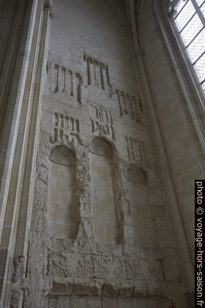 Retable gothique détruit de la Chapelle Saint Clair dans la Cathédrale de Nantes. Photo © Alex Medwedeff