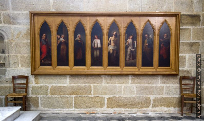 Tableaux de saints, saintes et Jésus dans la cathédrale de Nantes. Photo © Alex Medwedeff